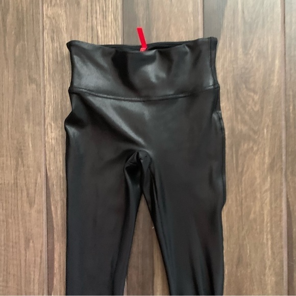 SPANX Faux Leather Leggings Black Sz XS - Picture 4 of 7